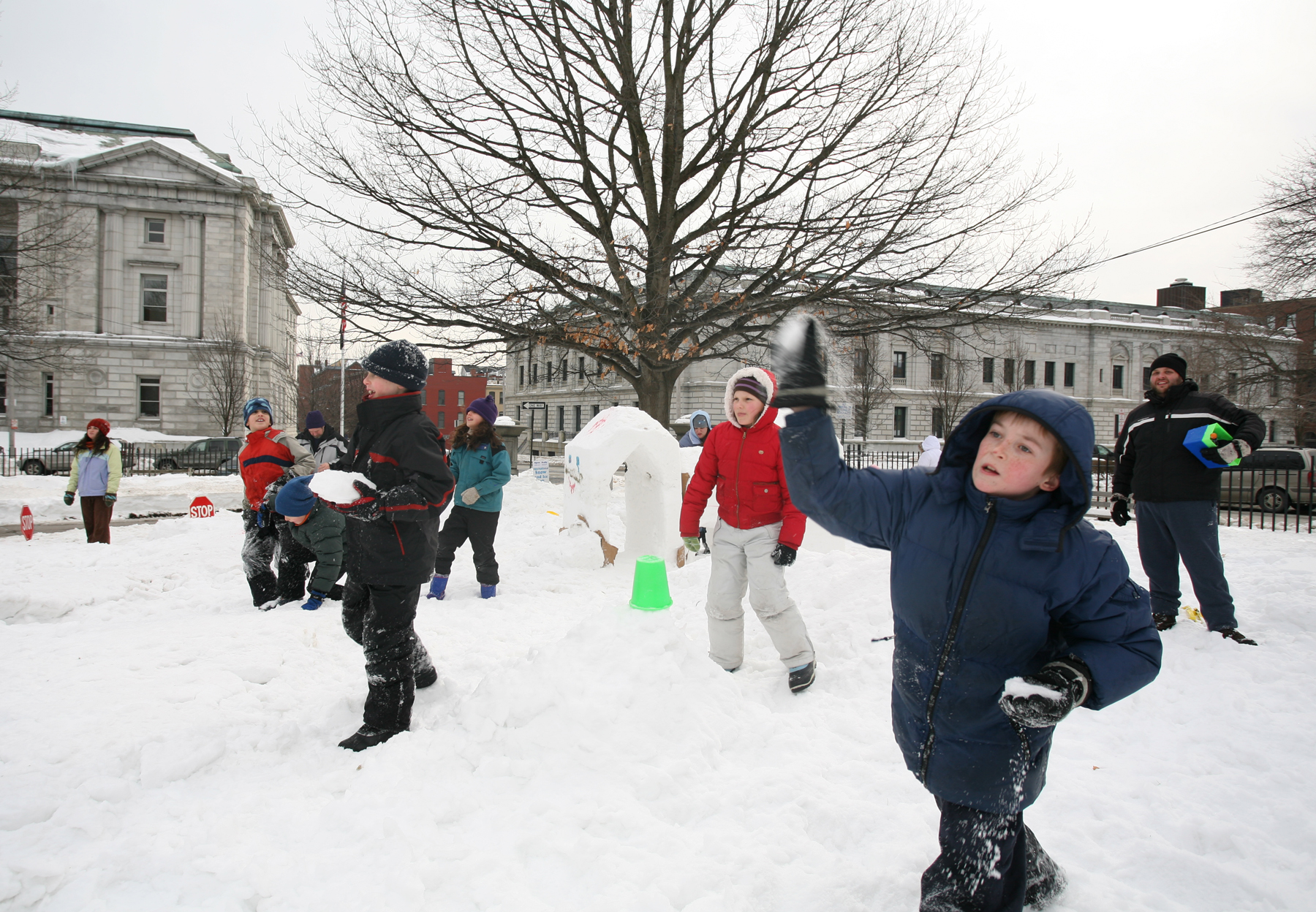 p-winterush_snowball-021109.jpg