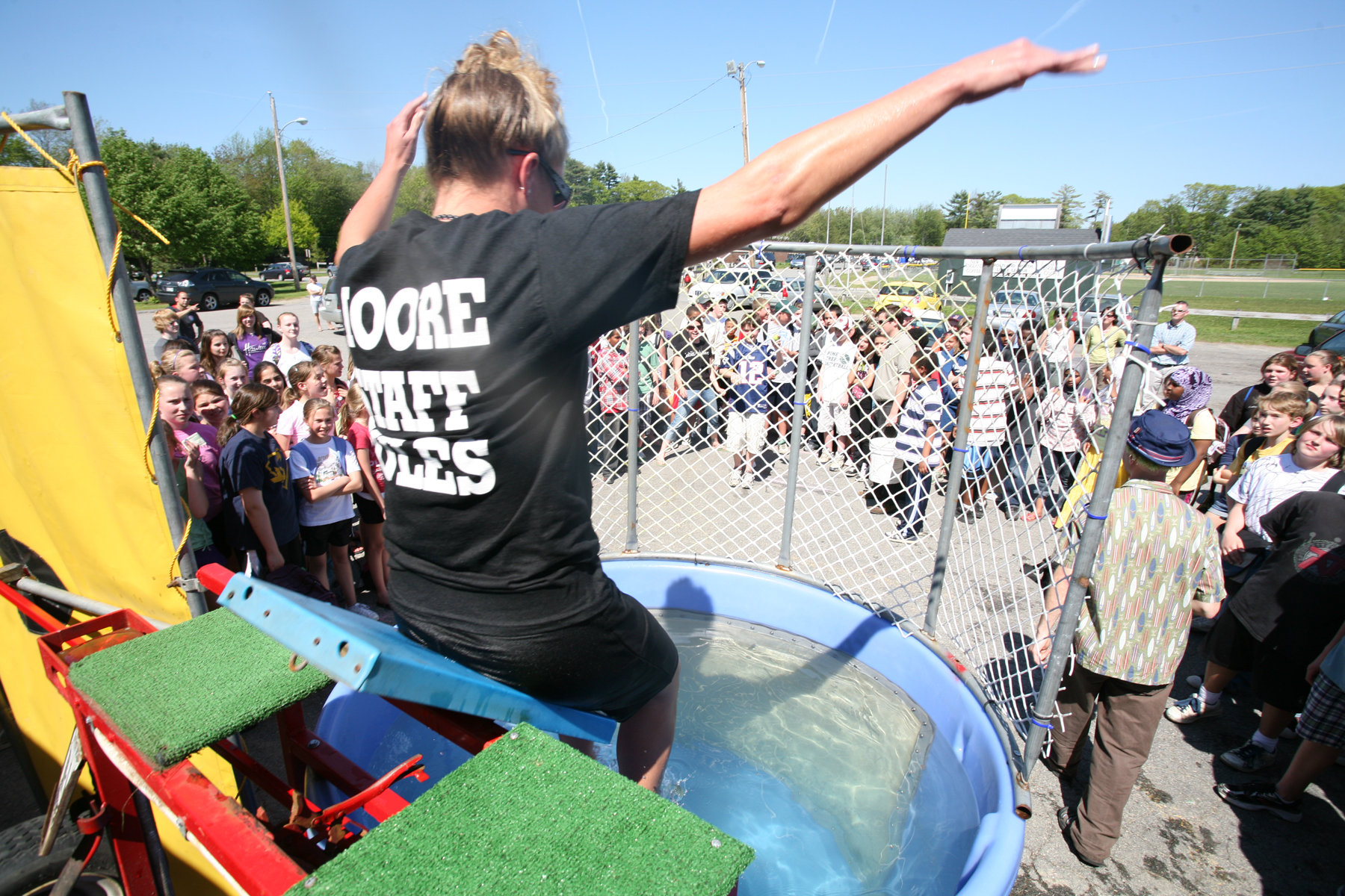p-CLOmooredunktank-052709.jpg
