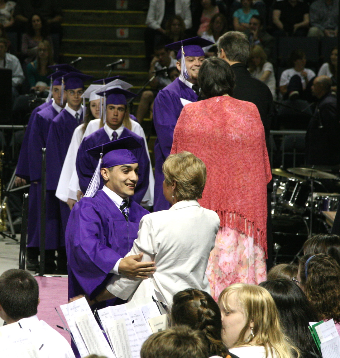 p-dhsgrad3-061009.jpg