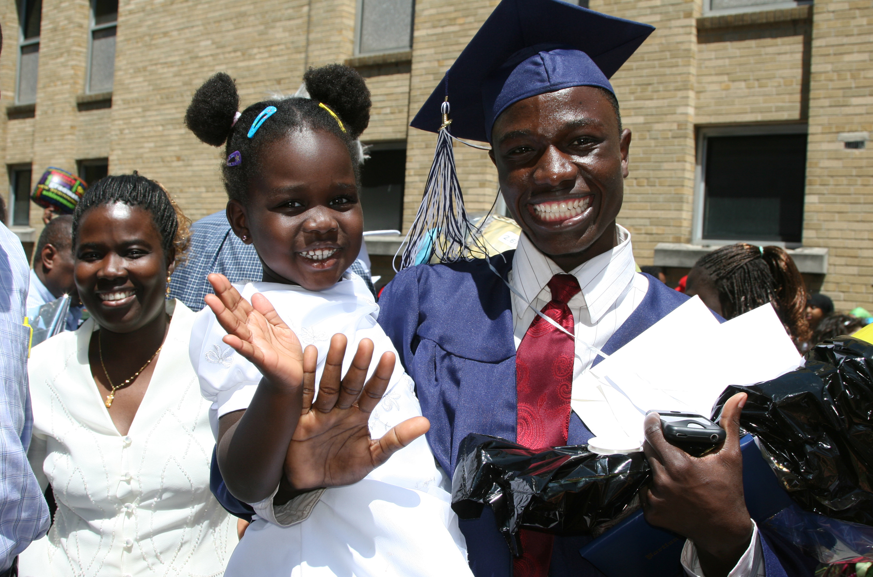 p-phsgrad2-061009.jpg