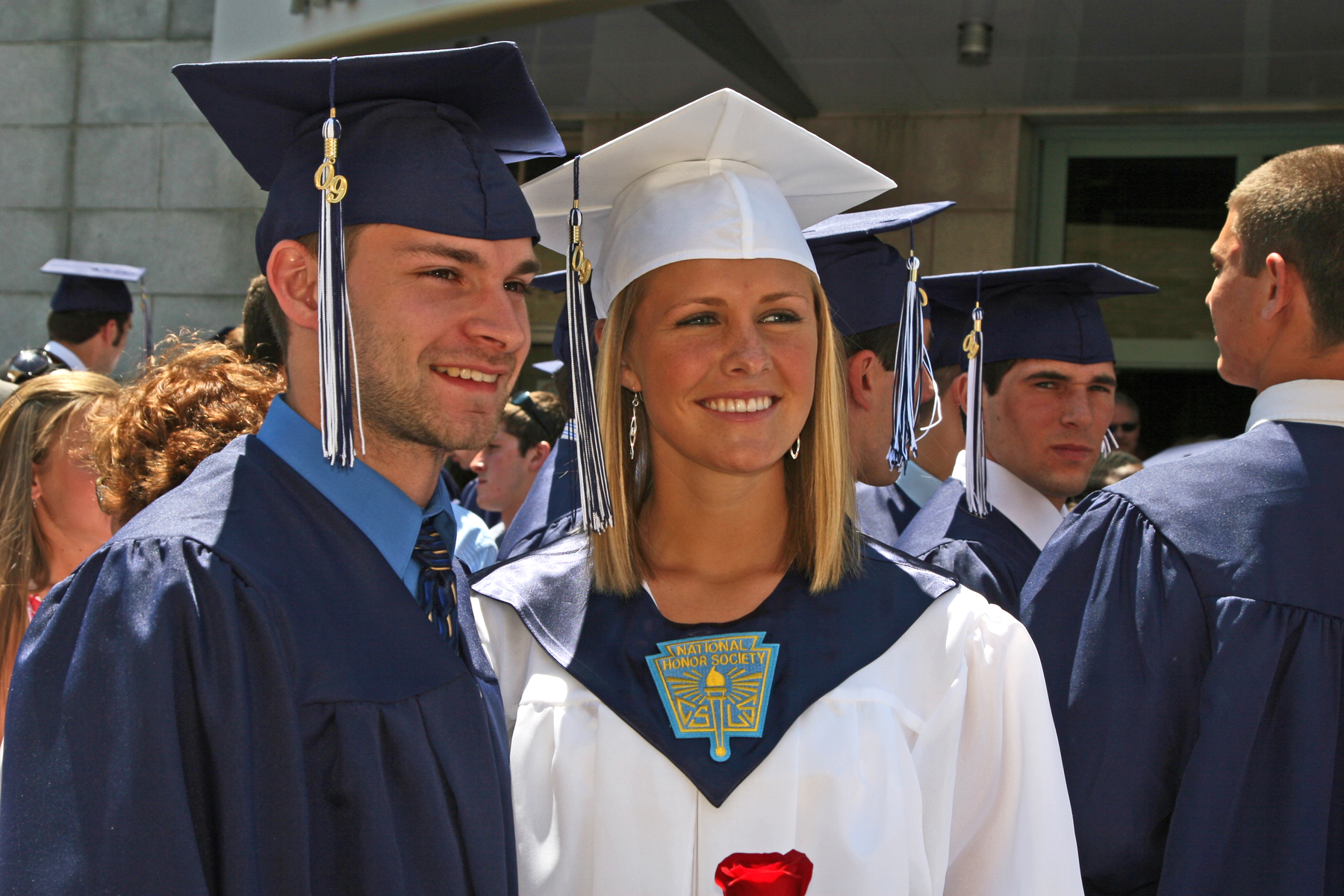 p-phsgrad3-061009.jpg