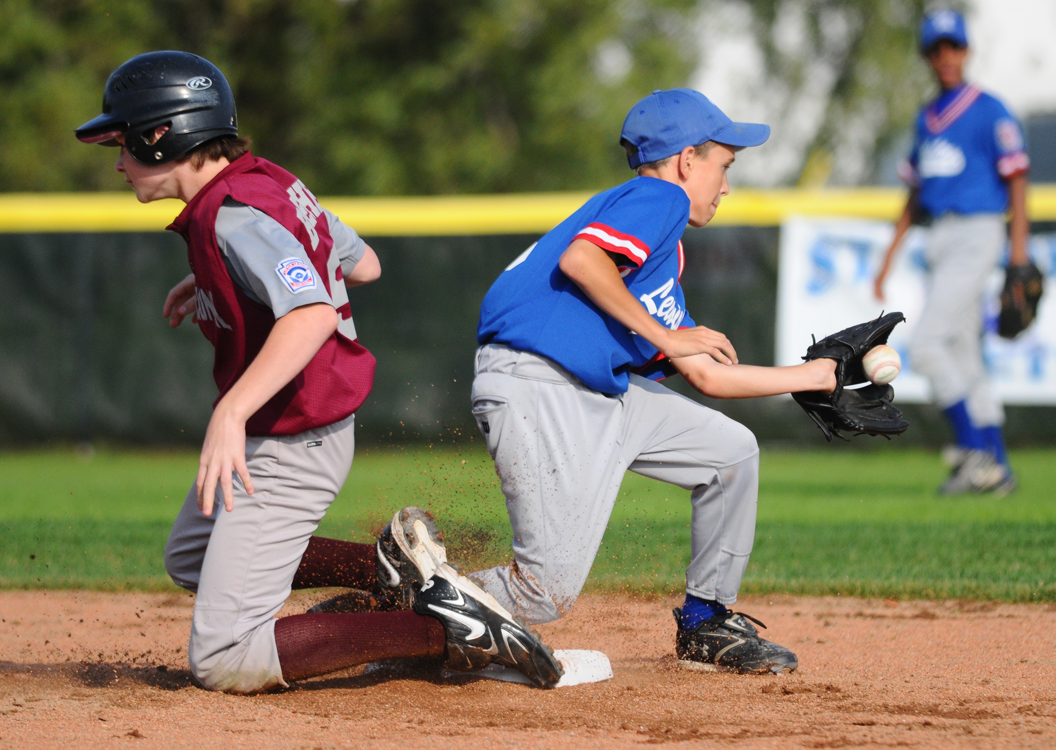 S-sportsbaseball1-073109.JPG