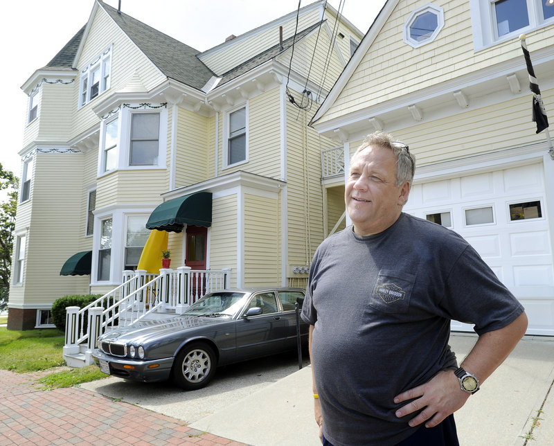 Bob Paulette, an apartment dweller on Morning Street, says he knows it's going to be hectic, but he's looking forward to the show. "I don't really care about the noise," he says. "It's not like it's going to go on all night."