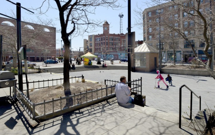 Portland's Public Art Committee has chosen Sarah Sze of New York City to design a project that will be the centerpiece of a redesigned Congress Square.