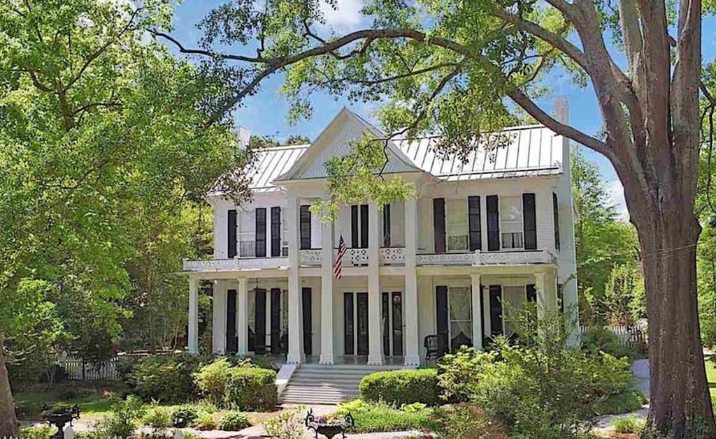 The appearance of a female ghost and a piano playing by itself are said to be some of the spooky occurrences at the Priestly House in Canton, Miss.