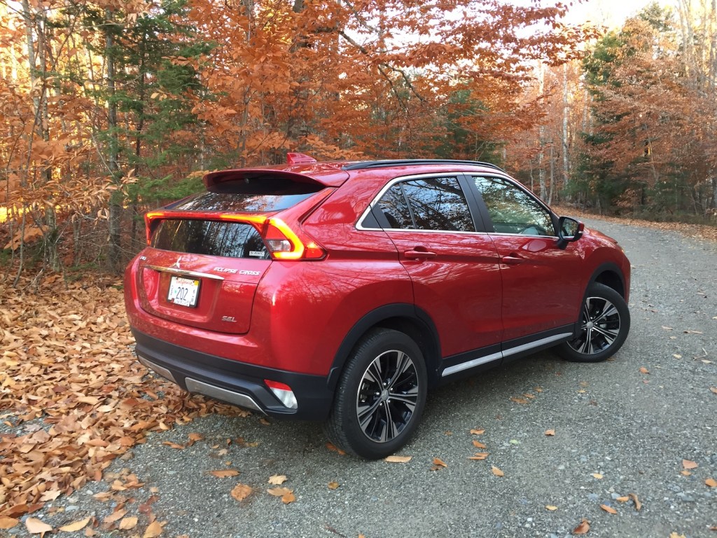 The vehicle's rakish hatch has divided window panels. (Photo by Tim Plouff.)  